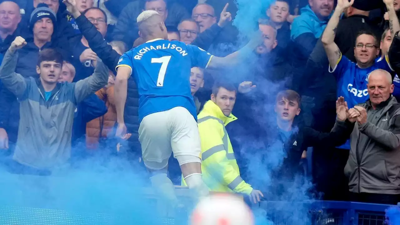 Richarlison gets one-match ban for throwing smoke flare in Everton-Chelsea clash - Football365