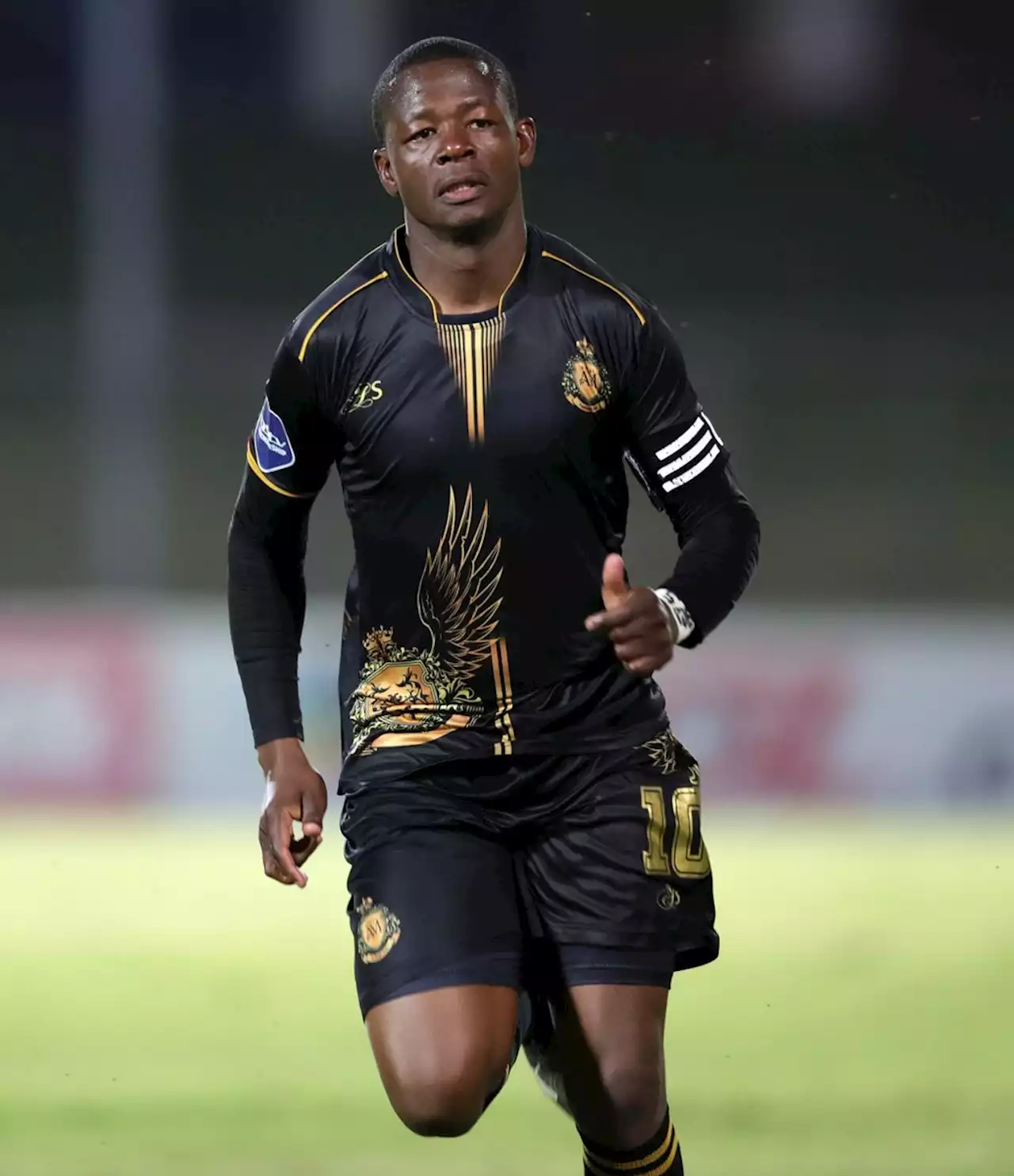 Sekhukhune United has emerged as hot favourites to sign midfielder Ndumiso Mabena