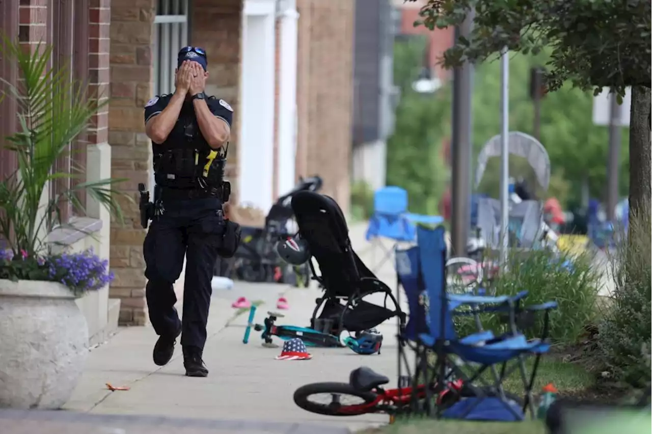 Chicago July 4 parade shooting leaves 6 dead, 30 hurt; man detained