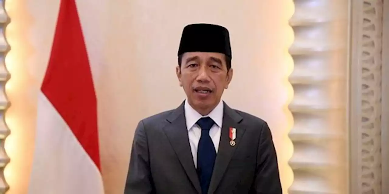 Hari Bhayangkara, Jokowi Anugerahkan Tanda Kehormatan ke 3 Anggota Polri | merdeka.com