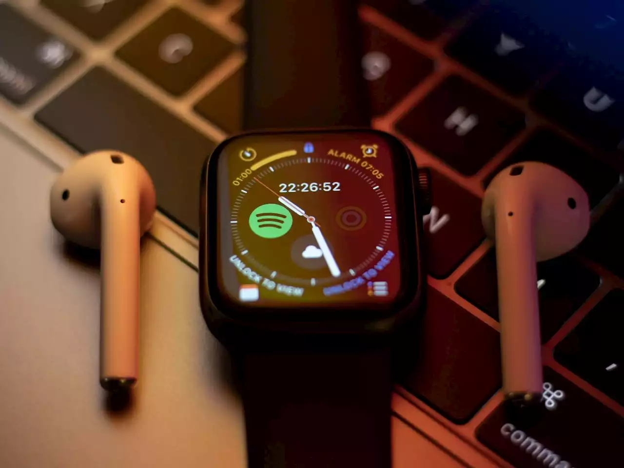 How to connect headphones to your smartwatch