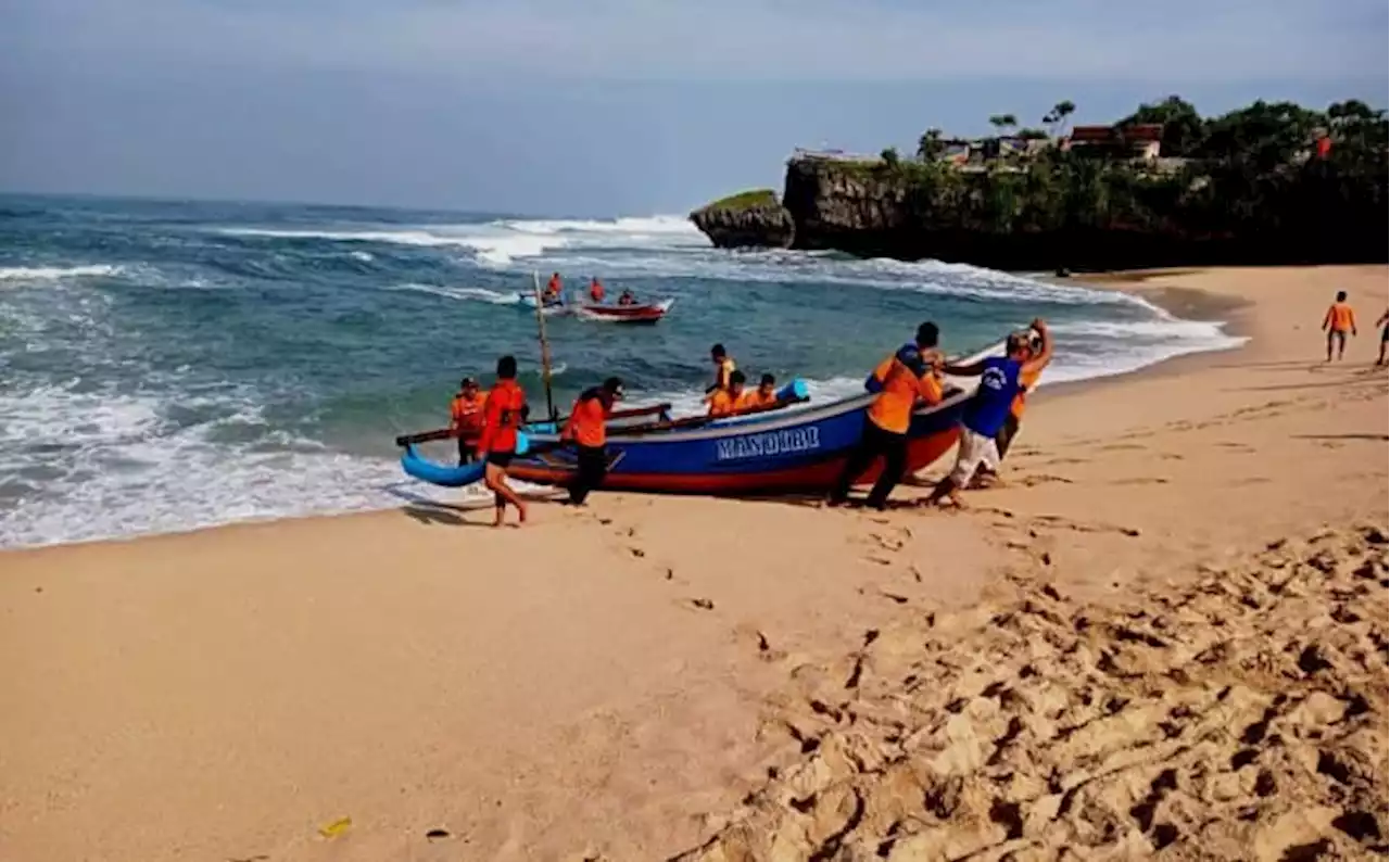 Terseret Ombak Pantai Drini, 1 Warga Grogol Sukoharjo Belum Ditemukan