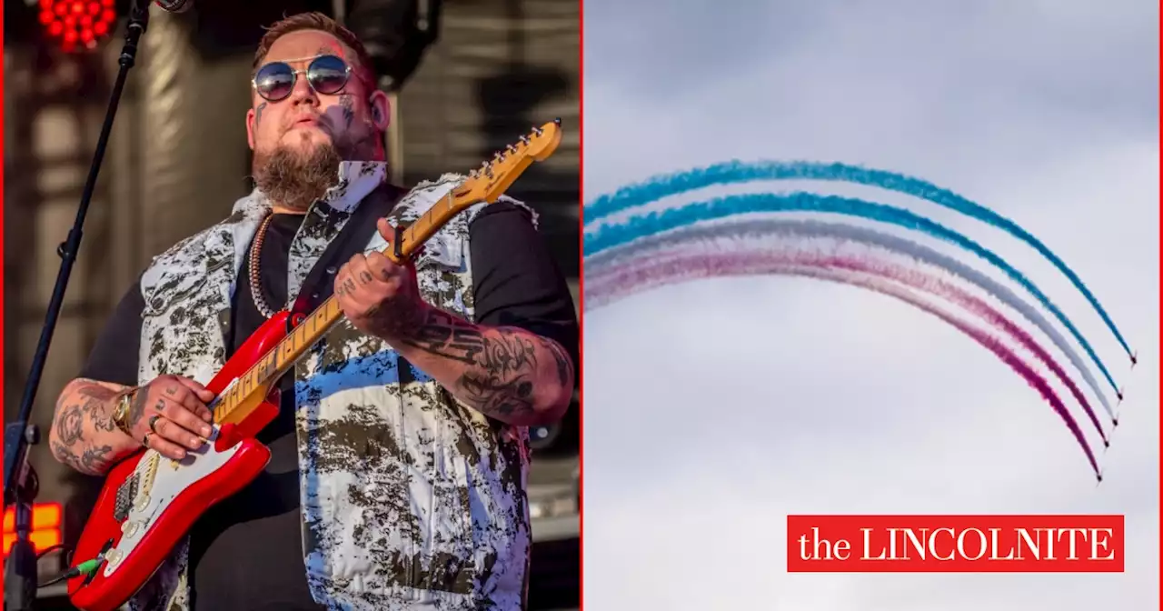 Red Arrows fly over Lincolnshire Showground during Rag'n'Bone Man set