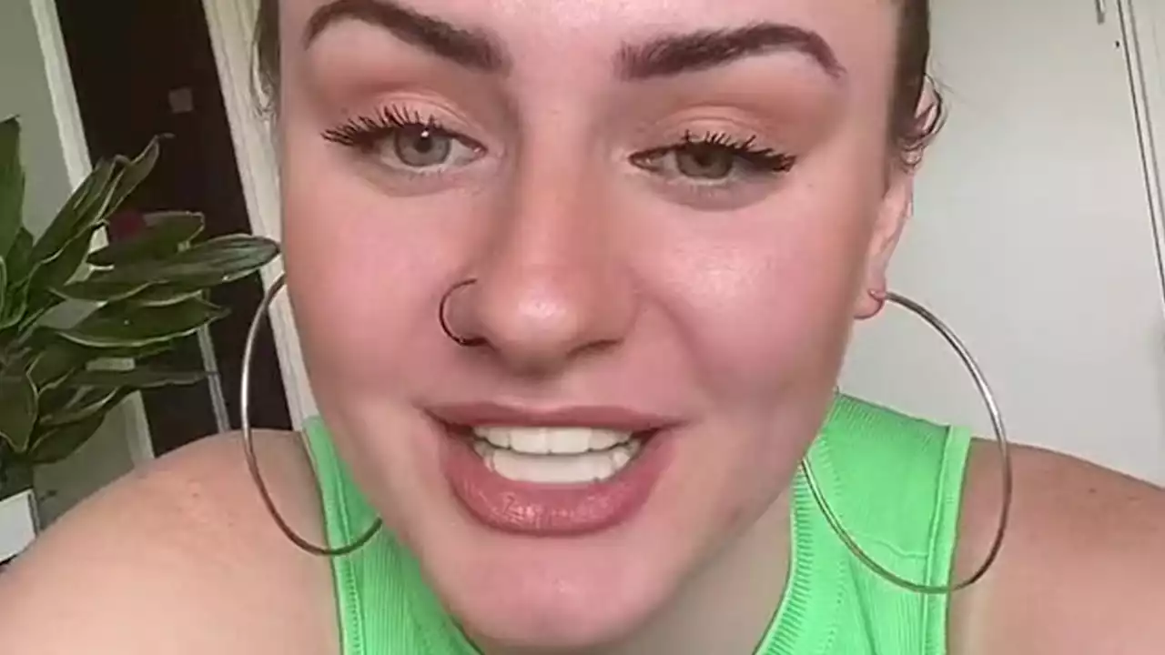 Woman gets clip-in veneers instead of splashing thousands on Turkey teeth