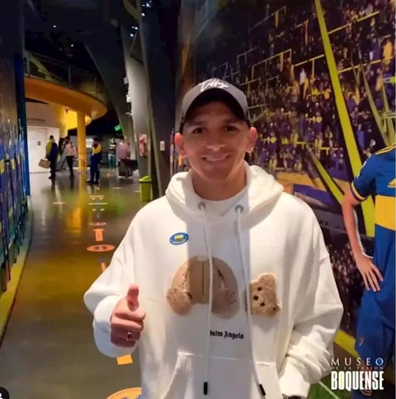 Torreira pasó por el museo de Boca y va a la Bombonera - TyC Sports