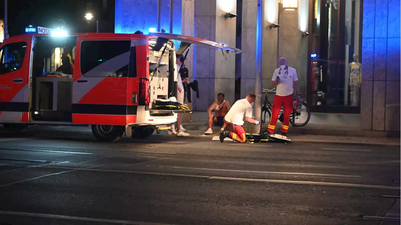 Mann bei Messer-Attacke am Leipziger Platz verletzt