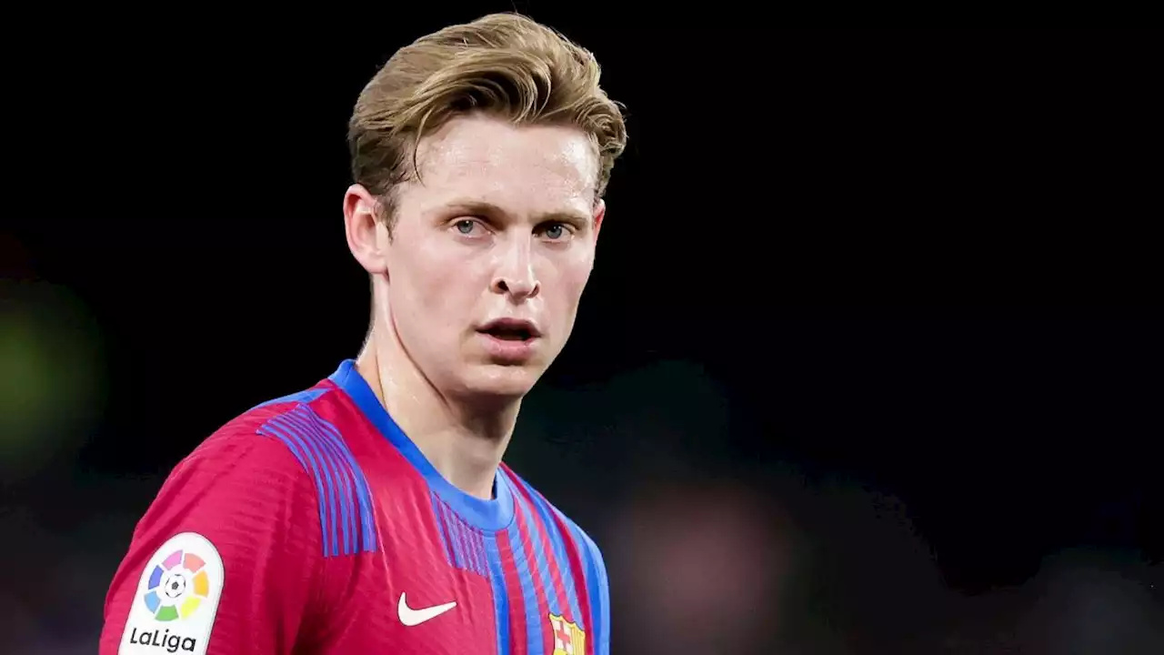 Transfer: Why Frenkie de Jong hasn't joined Man United yet