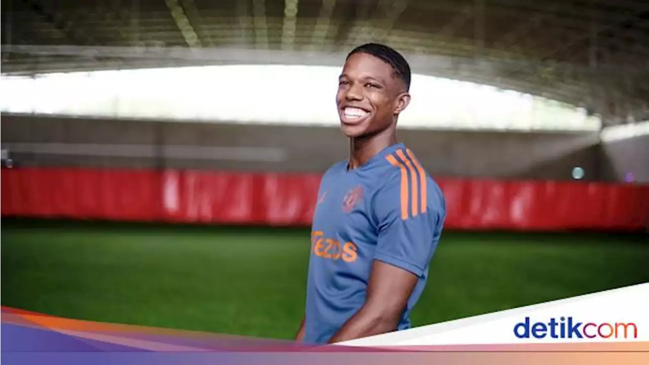 Begini Aksi-aksi Tyrell Malacia, Evra Banget?