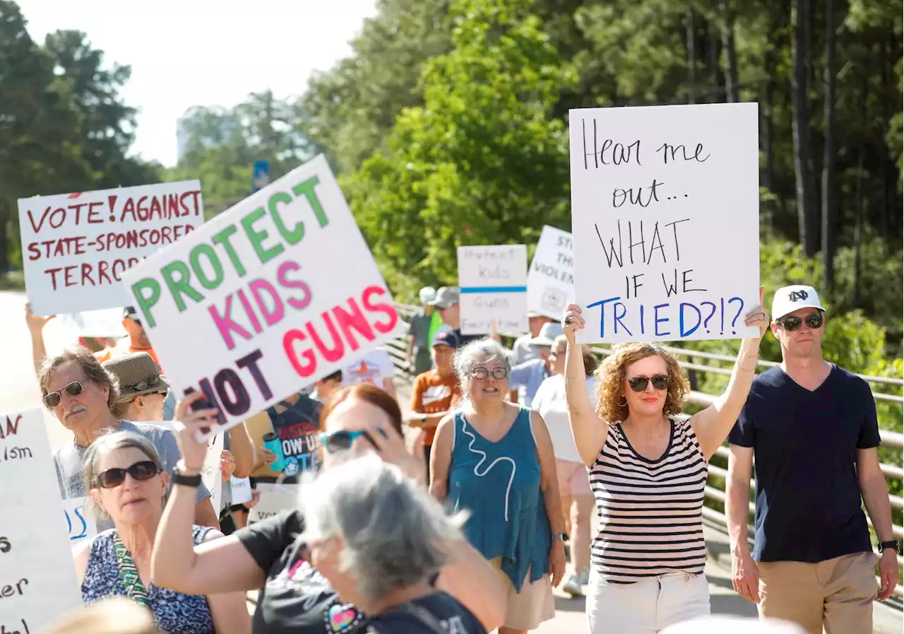 Poll: Majority of Texas voters want tighter gun control measures, including 'red flag' laws