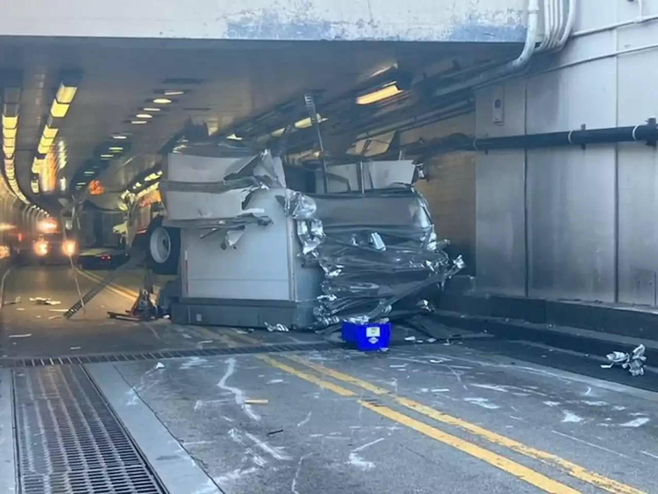 Bankhead Tunnel closed after accident involving 18-wheeler