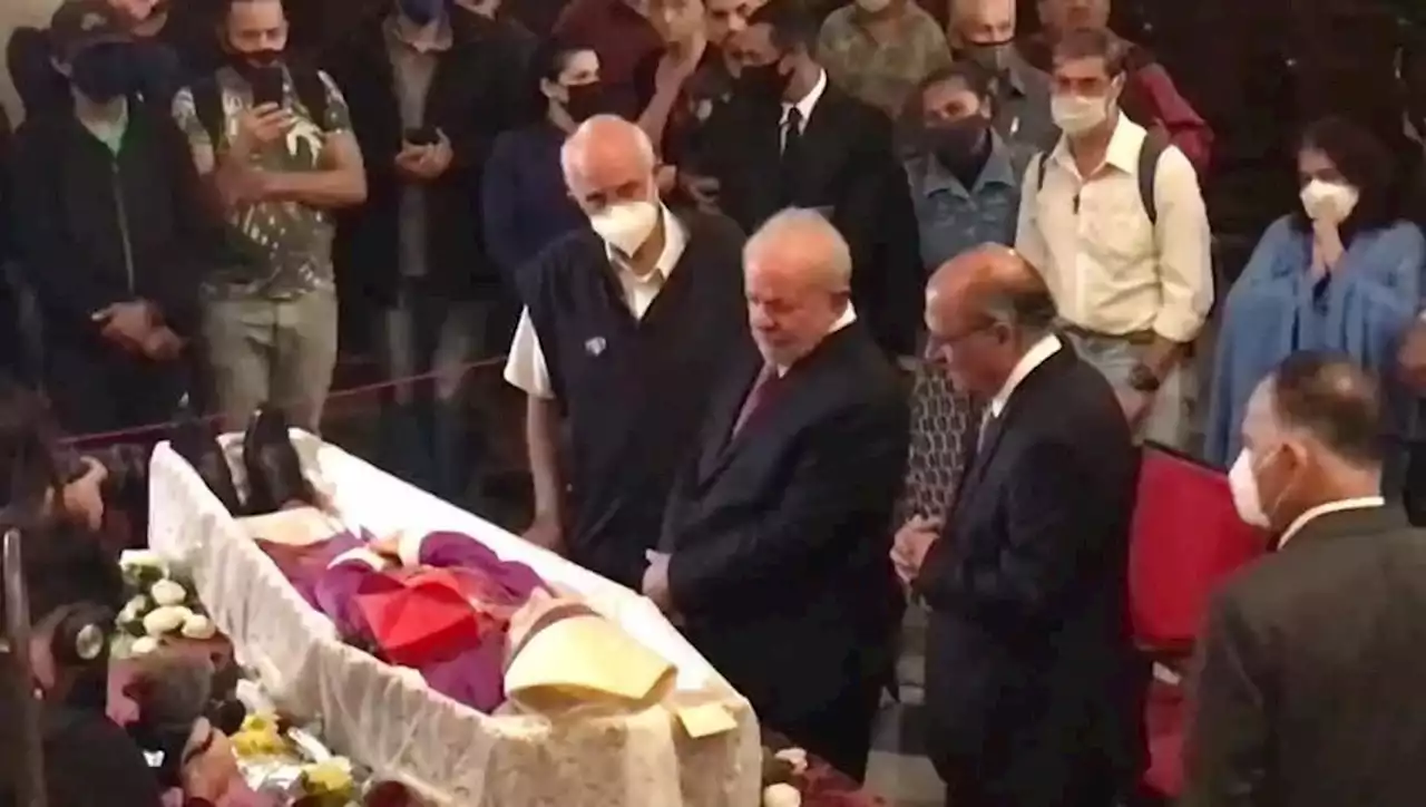 Lula e Alckmin vão a velório do cardeal Cláudio Hummes na Catedral da Sé