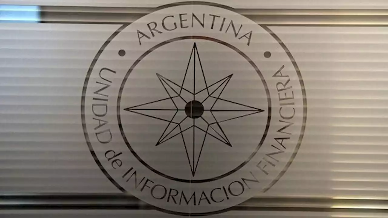 Qué controla la UIF sobre operaciones de personas y empresas