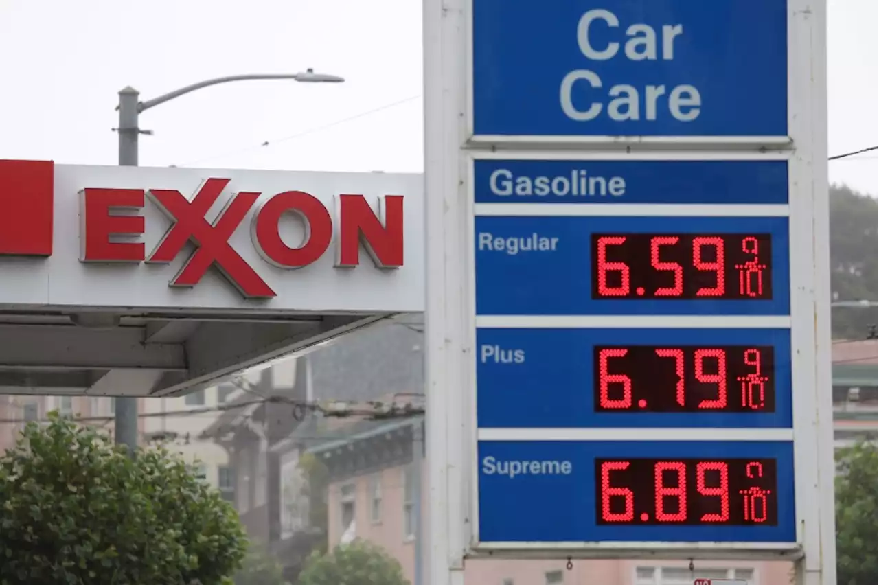 Southern California gas prices tumble for 22nd day