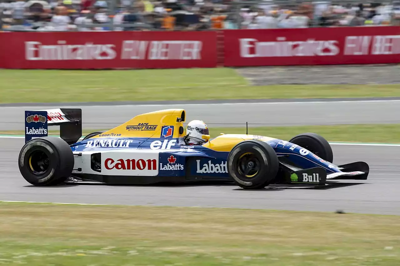 Vettel &quot;felt like a 5-year-old again&quot; driving Mansell’s 1992 Williams F1 car