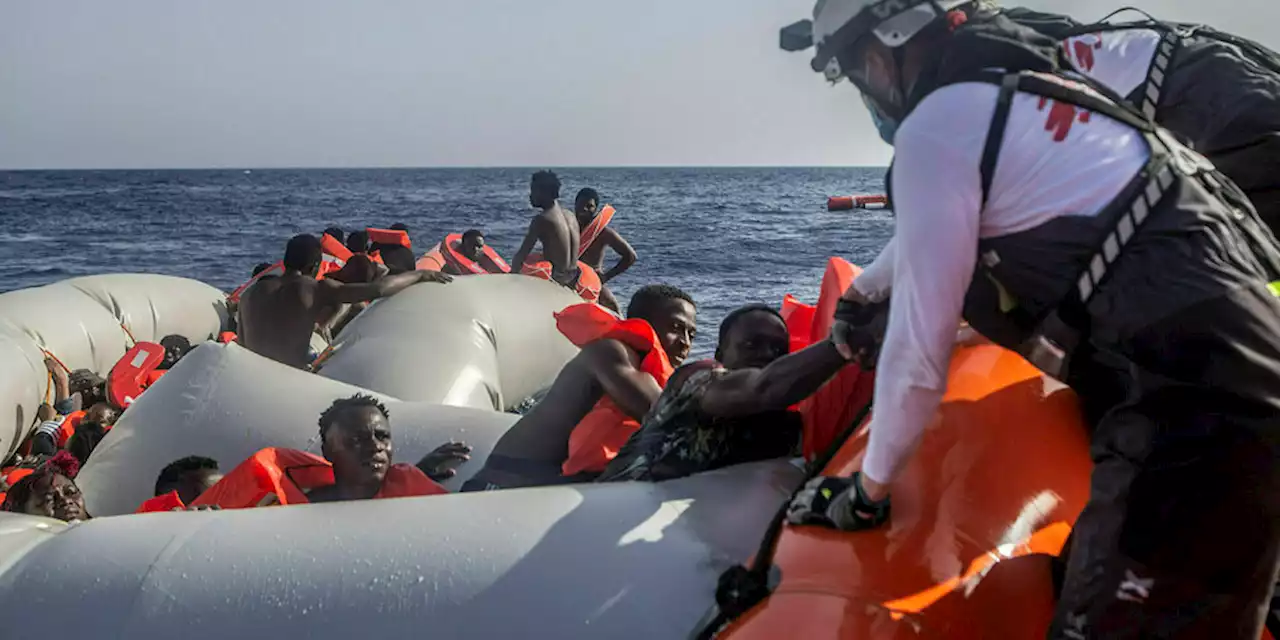 Flüchtlinge vor Libyens Küste: 22 Menschen sterben im Mittelmeer