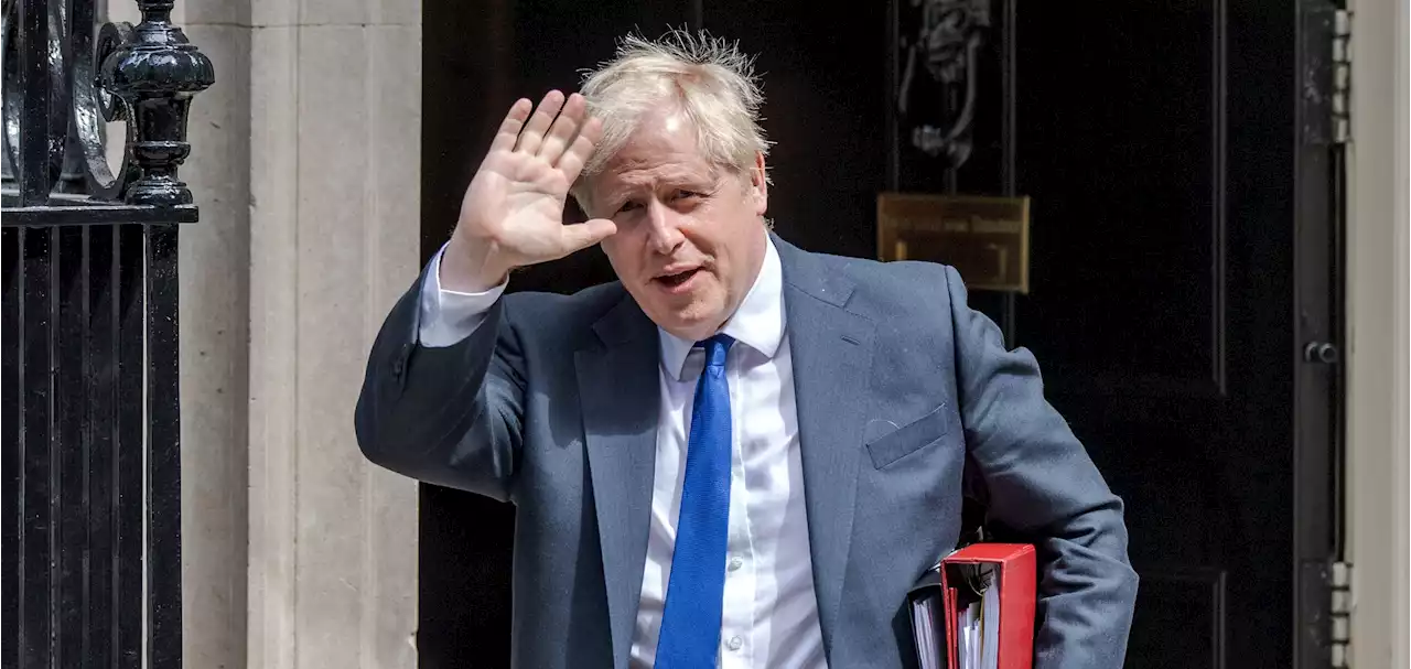 'Big numbers' of Tories submit letters demanding Johnson resigns ahead of crunch 1922 meeting