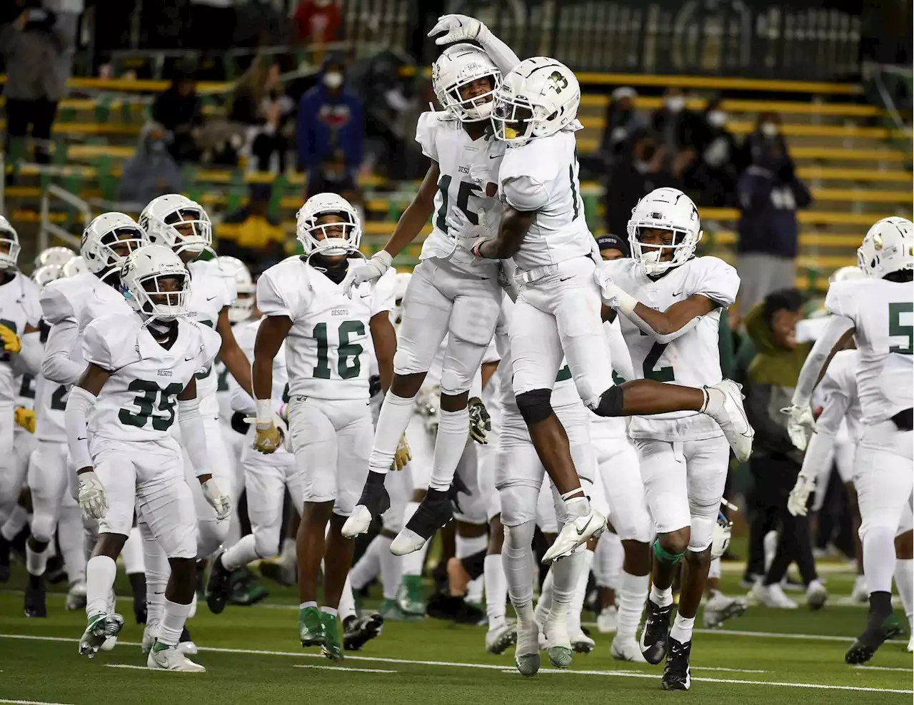 Texas reeling in recruits in wake of QB Arch Manning’s commitment