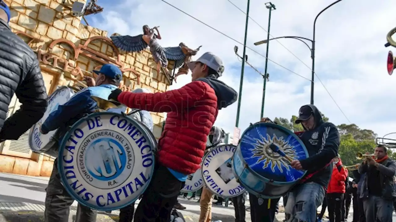 El gremio de comercio definió la junta electoral bajo un clima de tensión