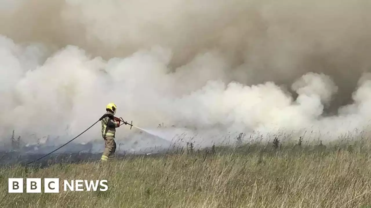 Northamptonshire fire crews tackle 'very challenging' field blaze