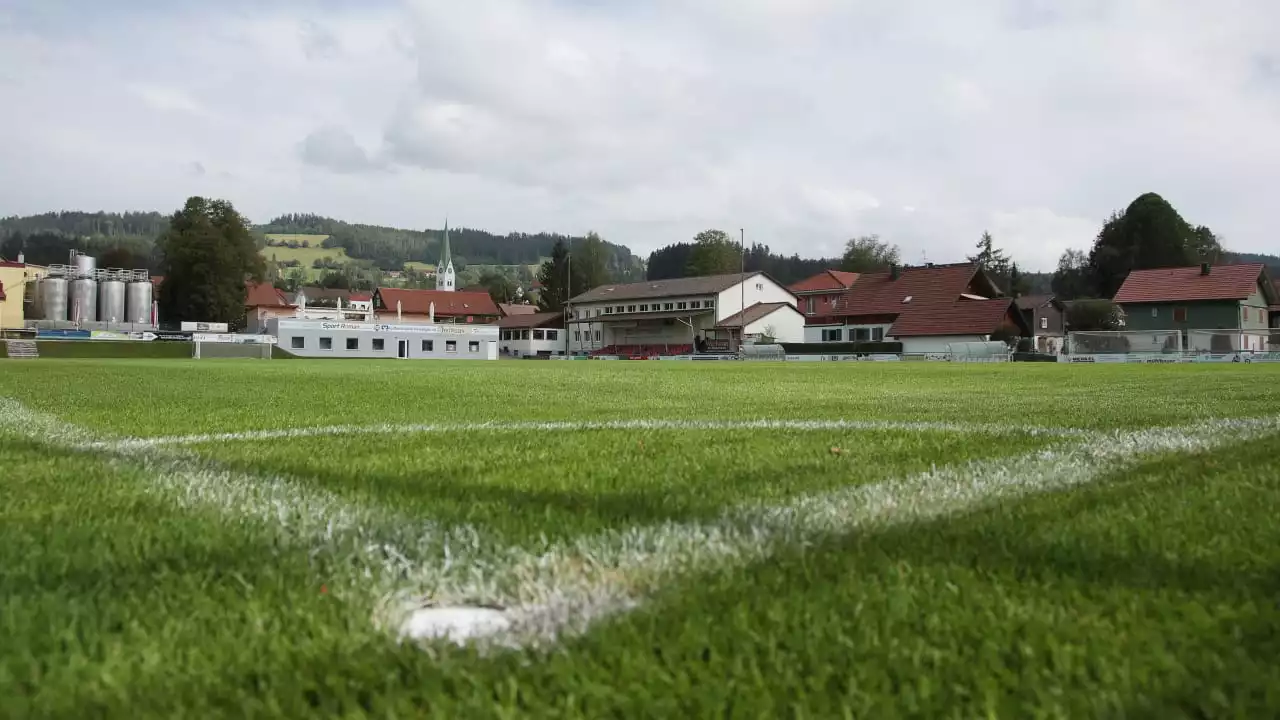 VfB Stuttgart: Im Allgäu - VfB macht sich fit bei Weltmeister Riedle