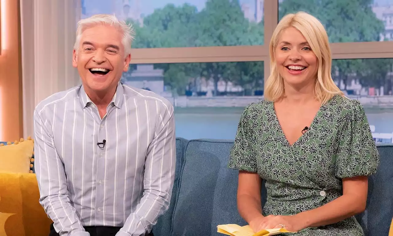 This Morning viewers confused by Holly Willoughby and Phillip Schofield's final appearance on show