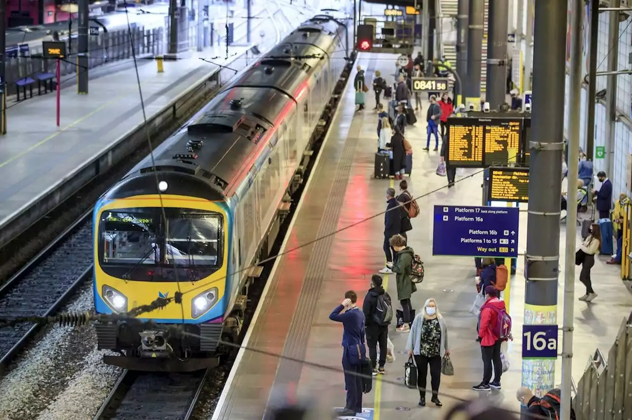 Leeds rail passengers urged not to travel as TransPennine axe weekend services due to staff sickness