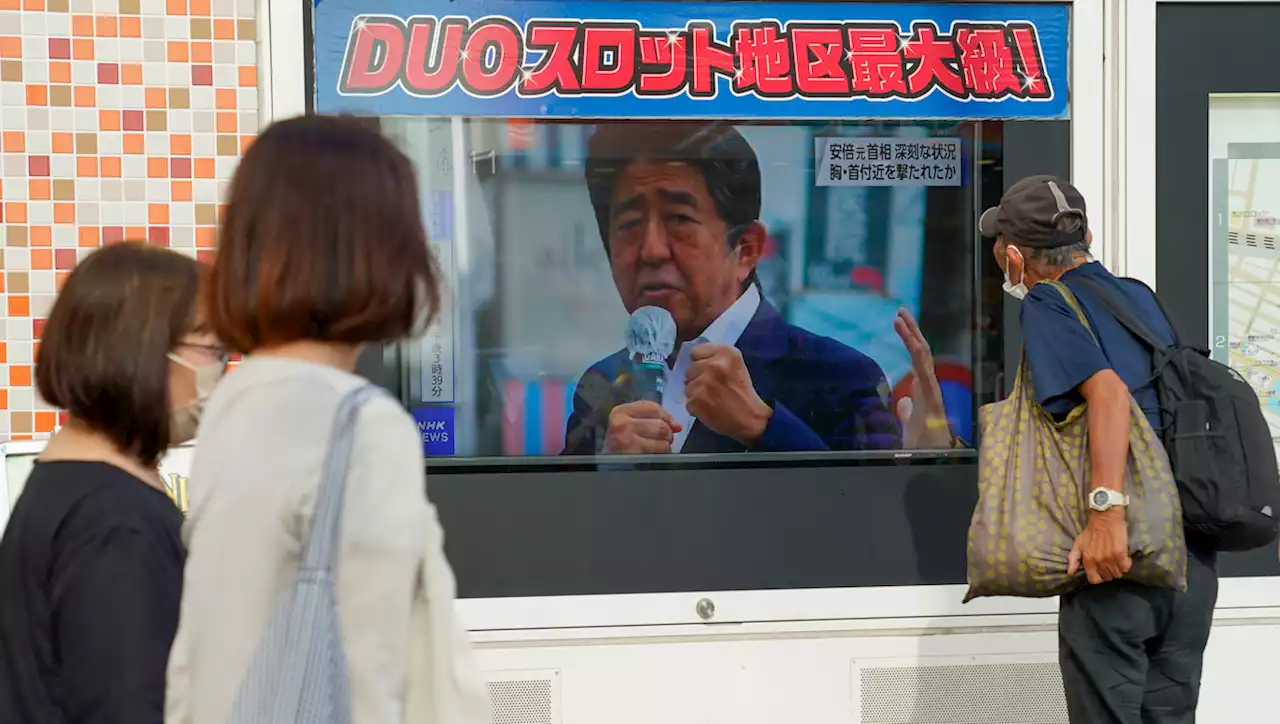 Facebook, Twitter Remove Shinzo Abe Assassination Videos