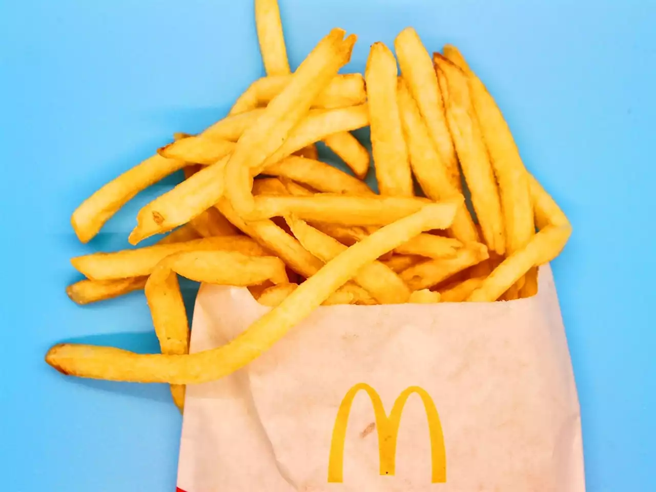 Russia's rebranded 'McDonald's' runs short of French fries | News24