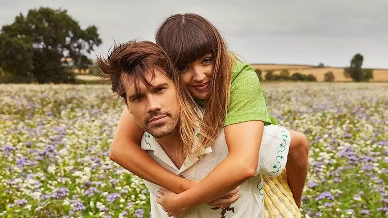 Oh Wonder is performing in Manila