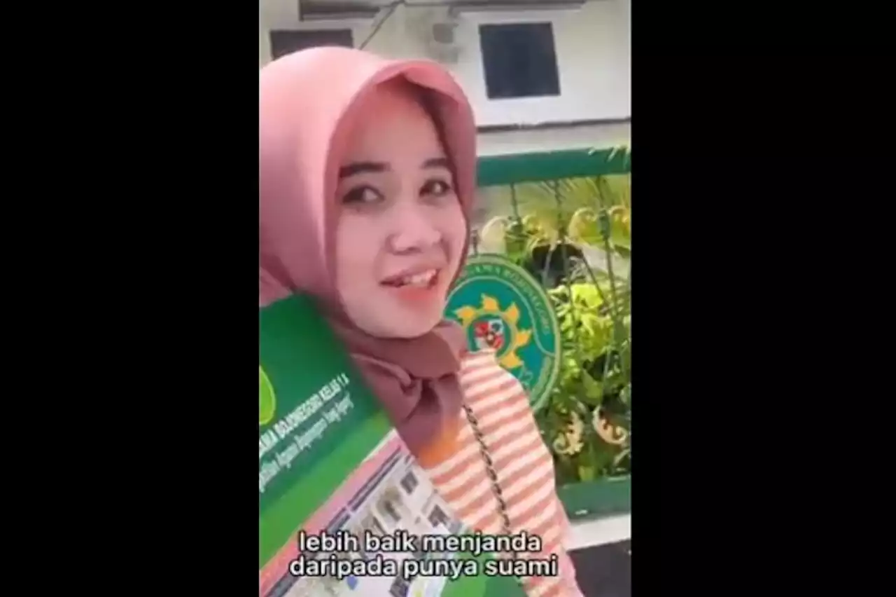 Viral! Wanita Muda Jadi Janda Baru, Bahagia Pamer Akta Cerai