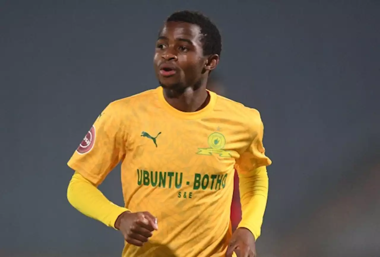 SuperSport United Coach Gavin Hunt Set To Make The Final Call Over Mamelodi Sundowns Midfielder Promise Mkhuma