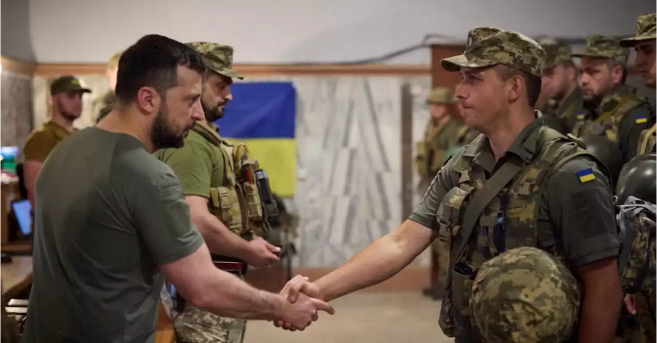 Guerre en Ukraine: Volodymyr Zelensky se rend près de la frontière à la rencontre des soldats