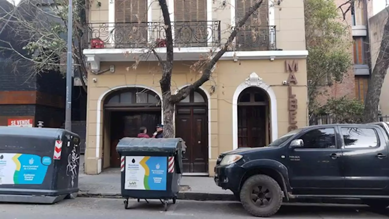 Tres mujeres heridas al caer parte de un techo en un bar de Córdoba