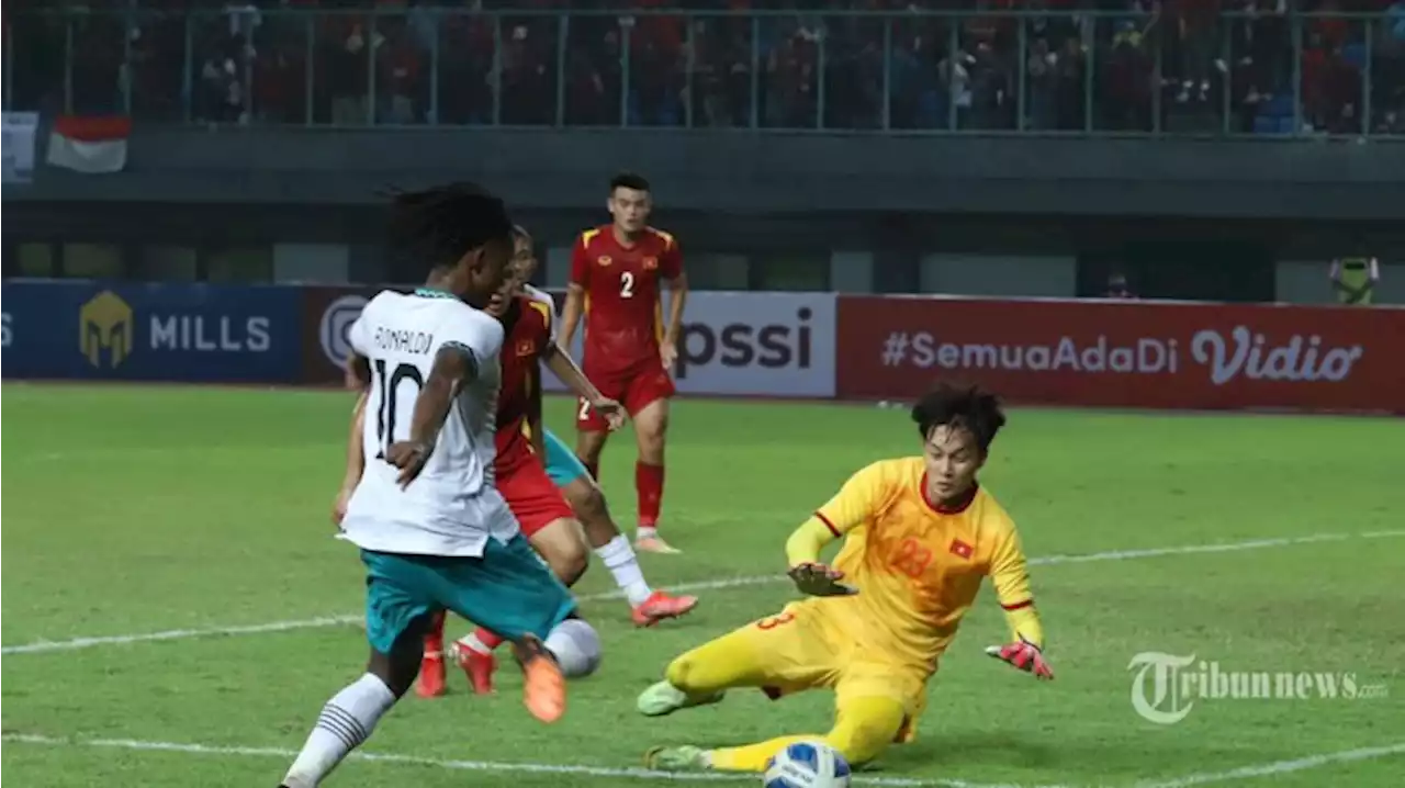 Vietnam Drama Lagi di Piala AFF U-19 2022, Kiper Menangis dan Mogok Makan Seusai Dapat Kartu Merah - Tribunnews.com