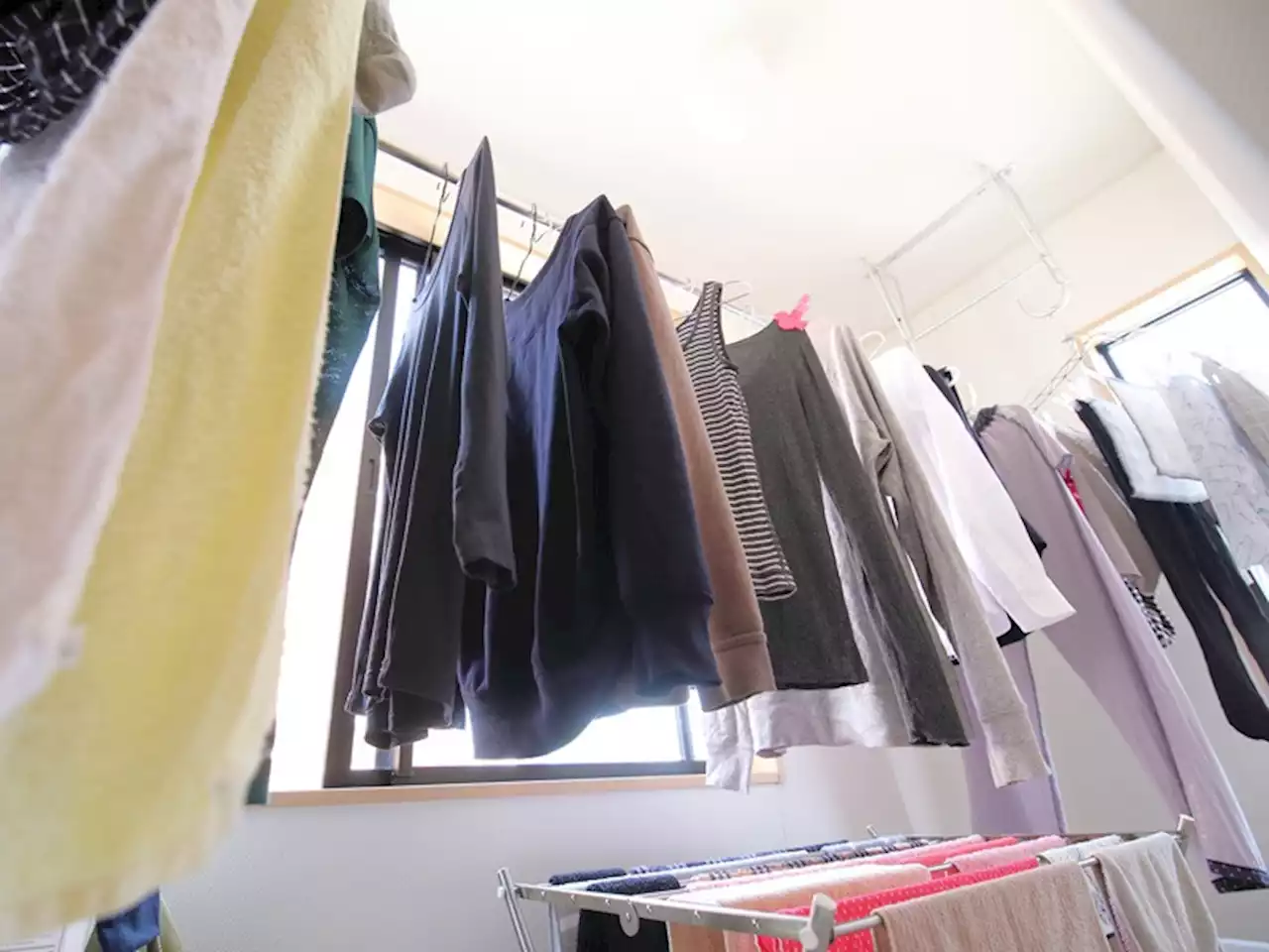 速乾効果UPにつながる部屋干し法 衣類別オススメの干し方