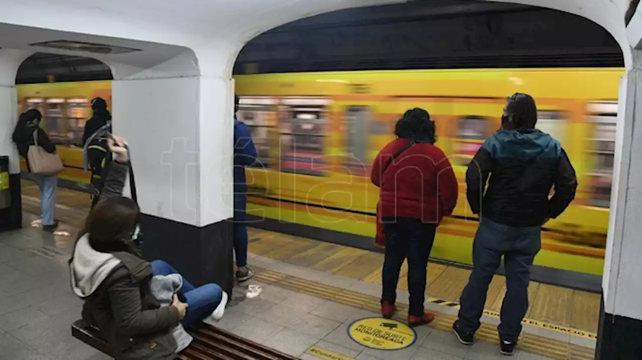 Legisladores del FdT proponen ampliar el horario del subte hasta la madrugada