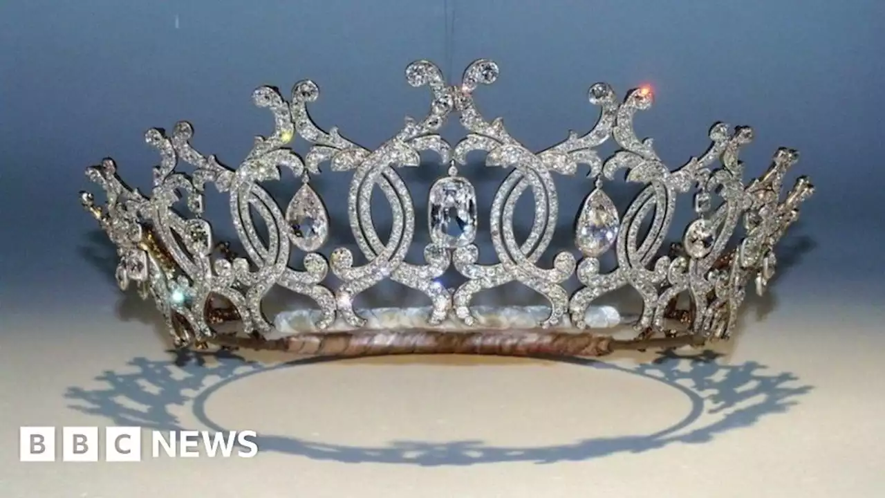 Portland Tiara theft: Plastic bag 'blew case open'