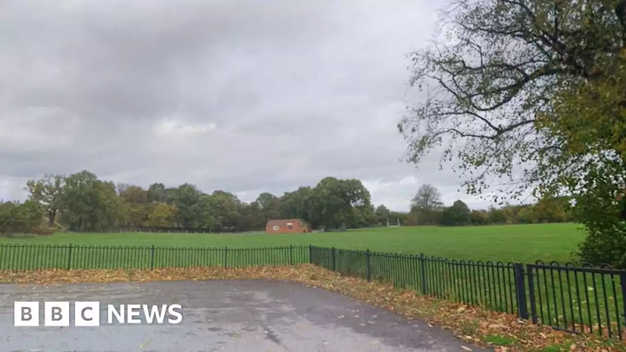 Riddings: Man seriously hurt as pair attacked in park