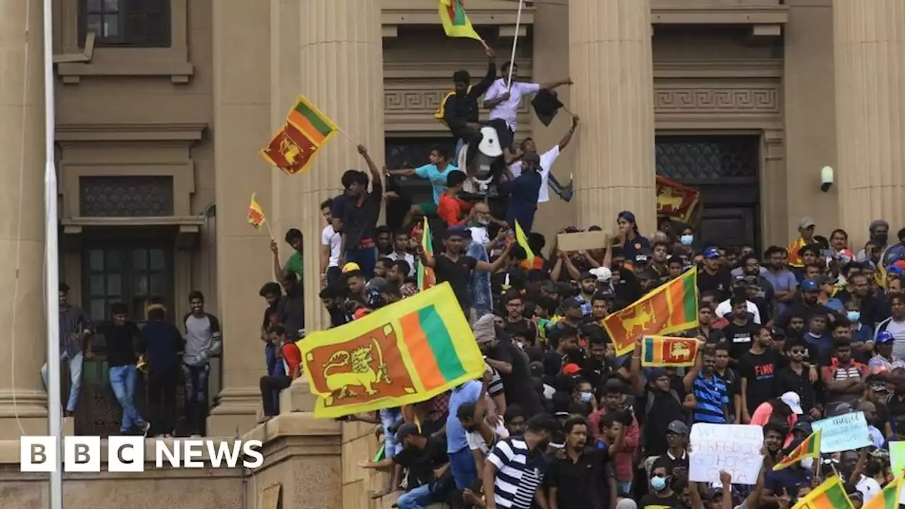 Sri Lanka: President Rajapaksa to resign after palace stormed