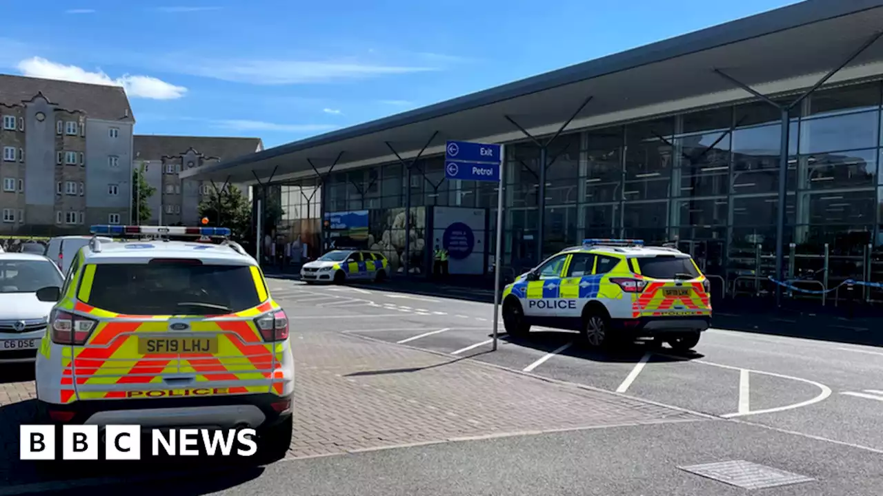 Dalmarnock Tesco superstore evacuated after woman stabbed