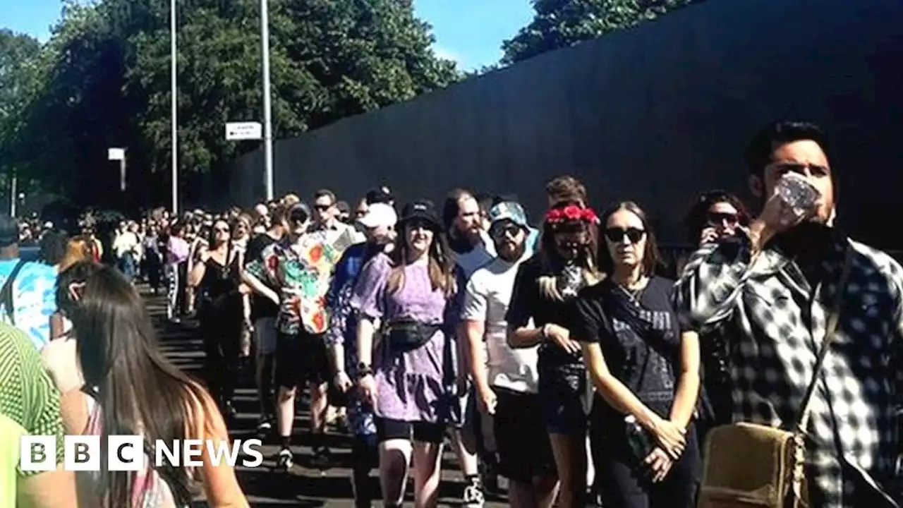 TRNSMT fans face three-hour queues in hot sun