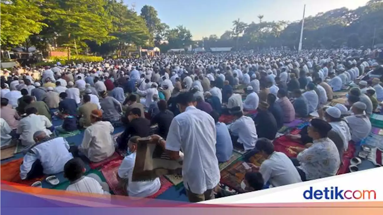 Jemaah Salat Idul Adha Mulai Padati Lapangan Sempur Kota Bogor