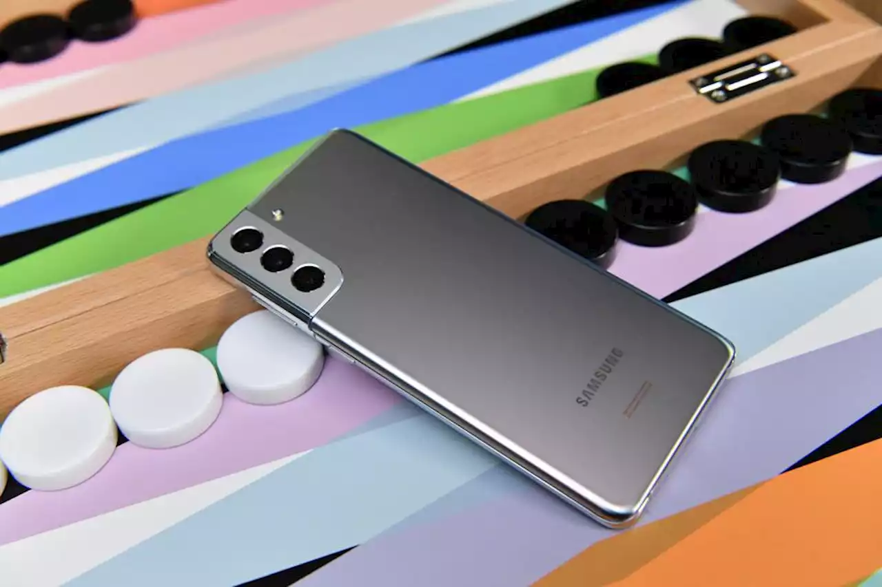 Android Circuit: Stunning Xiaomi 12S Ultra Camera, Asus ROG 6 Pro Review, Sony Xperia Legends