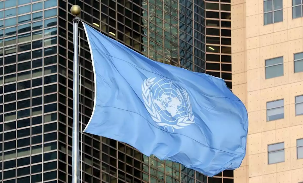 UN pays respects to Abe, dos Santos