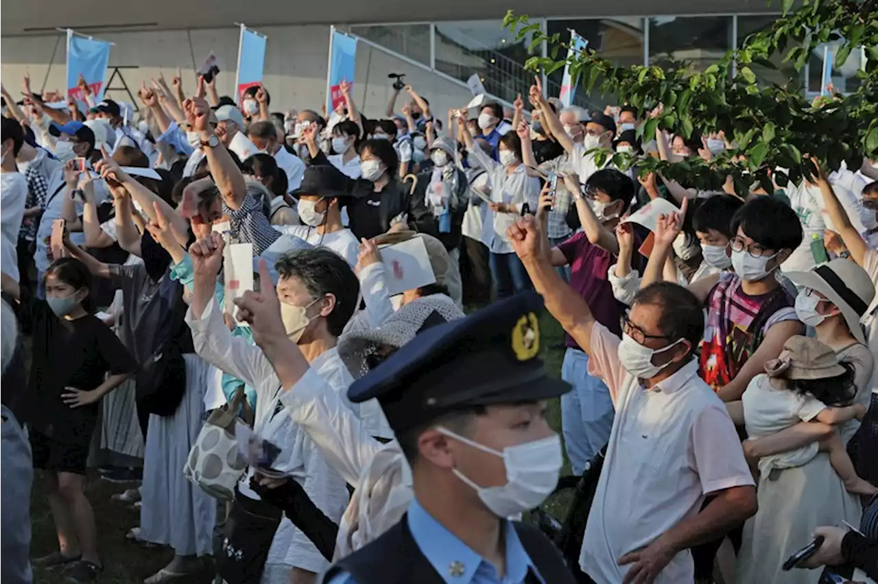 各党党首「テロに屈しない」 安倍氏銃撃で言及、喪章つけ演説 - トピックス｜Infoseekニュース