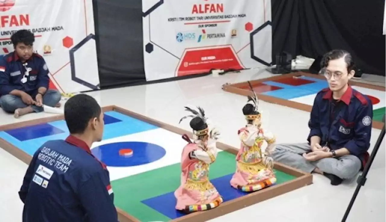 Kerja Keras Tim Robot UGM Berbuah Manis di KRI 2022