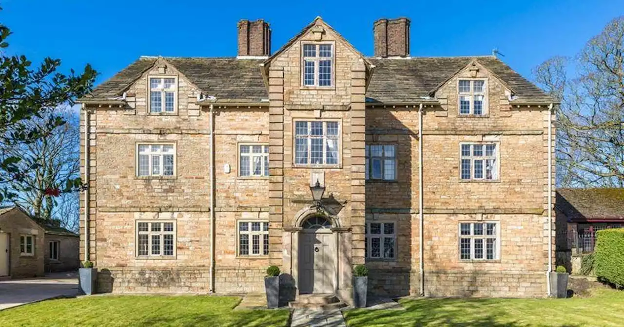 Incredible 18th century manor house with stunning kitchen and its own stables