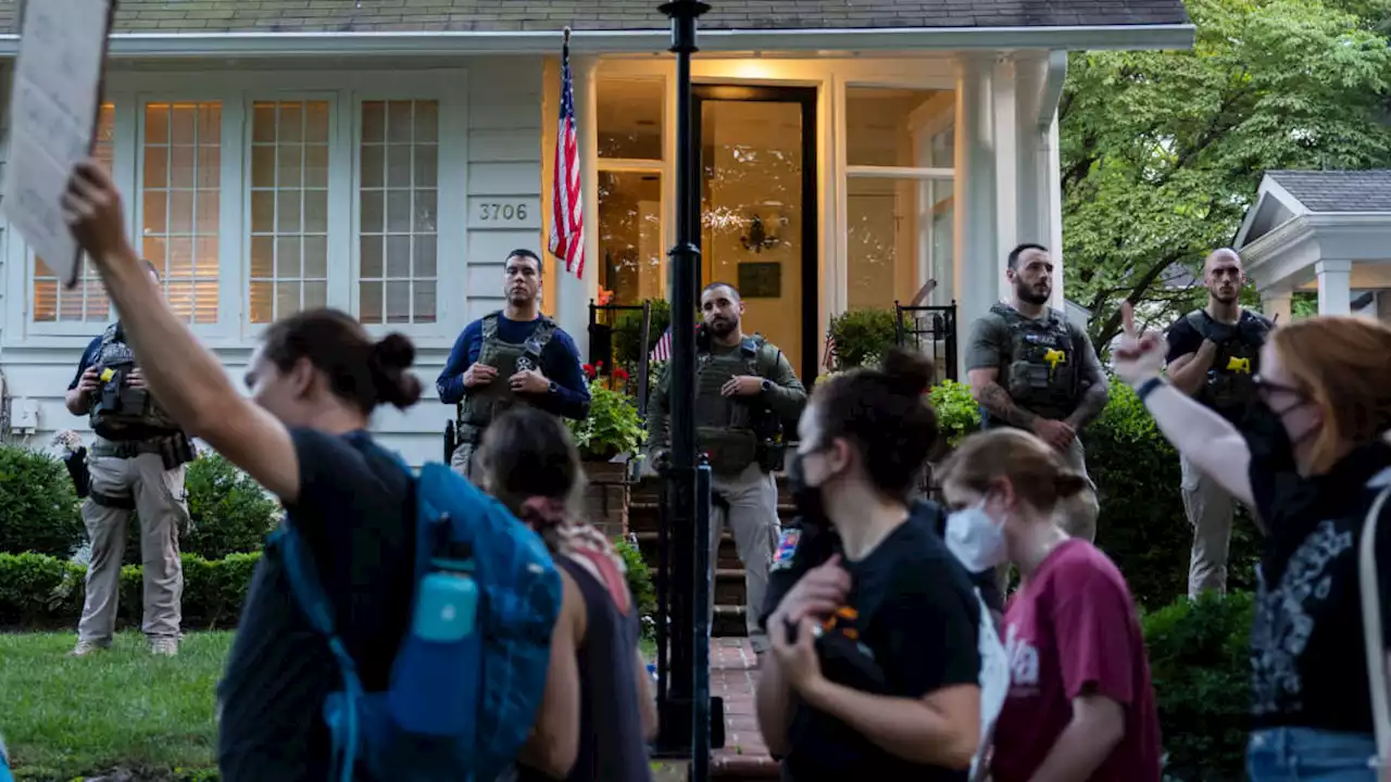 Protests Outside Justices' Homes Have Increased Since the Overturning of “Roe”