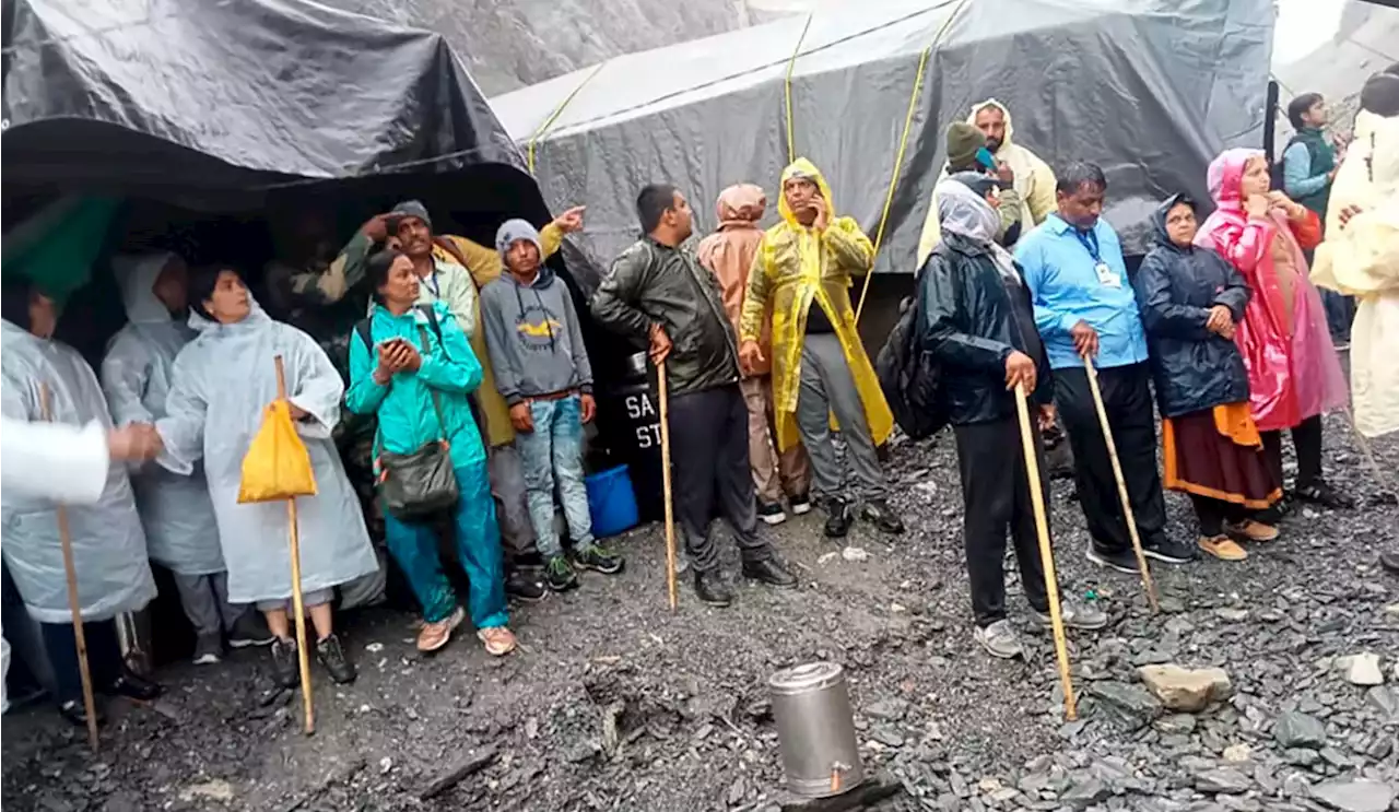 16 maut banjir kilat di Kashmir