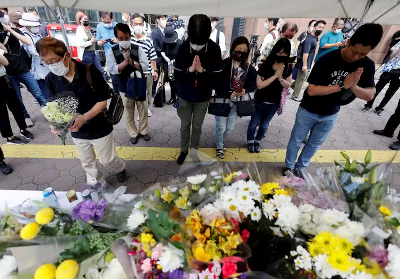 Japanese mourn ex-PM Shinzo Abe a day after his assassination